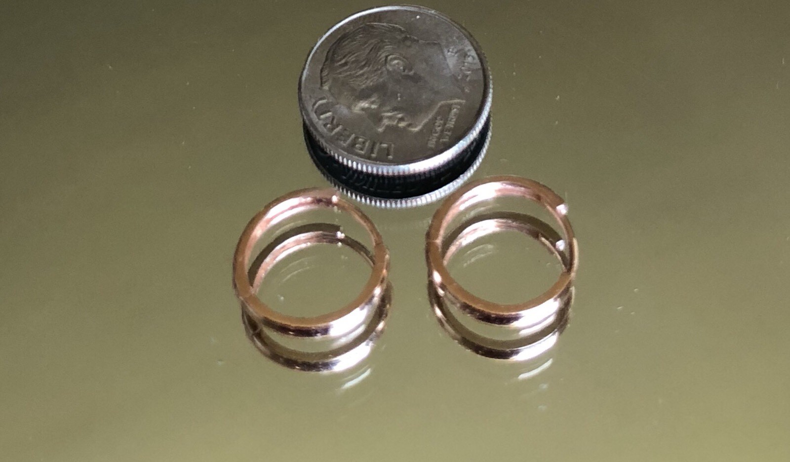 14k Solid Rose Pink Gold women`s Huggie Hoops Earrings/Aretes Argolla oro rosado