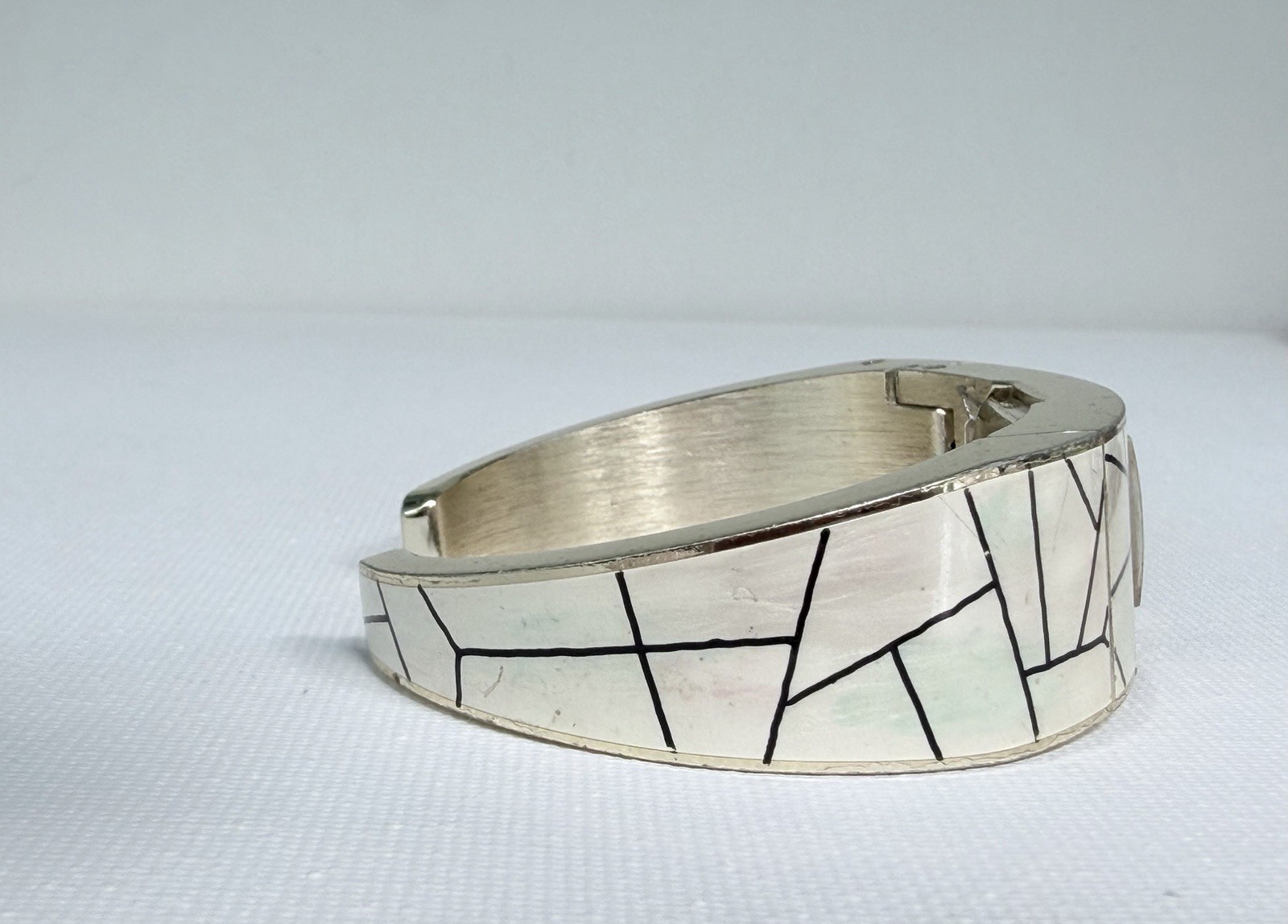 ARUBA Swiss Made 17 Jewels Vintage Square Mother of Pearl Bangle Wristwatch