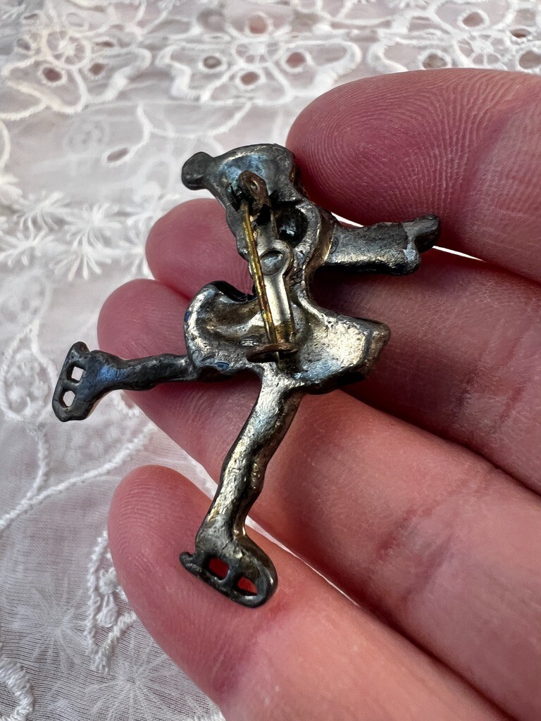 Vintage Skater Pin Silver Tone Faux Tiny Pearls Lovely