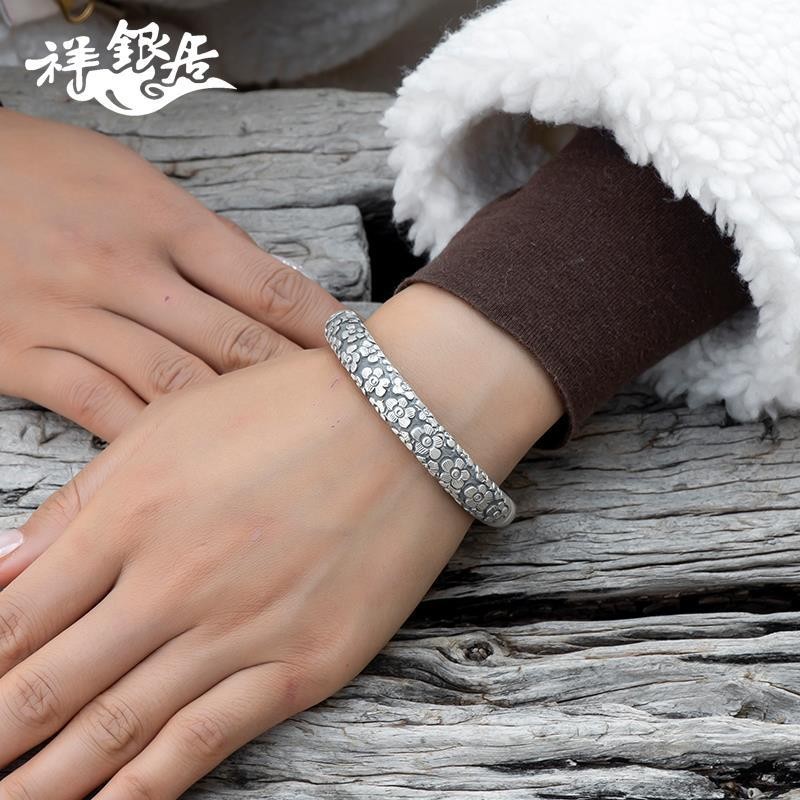 Retro Plum Blossom Bangle Alloy Silver Plated Horseshoe Bracelet Mother’s Day