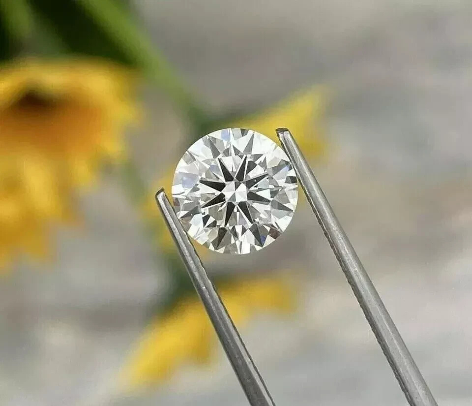 Lab-Grown 2.10Ct CVD Diamond 8.40mm Round D, Clarity FL ,Certified Loose Diamond