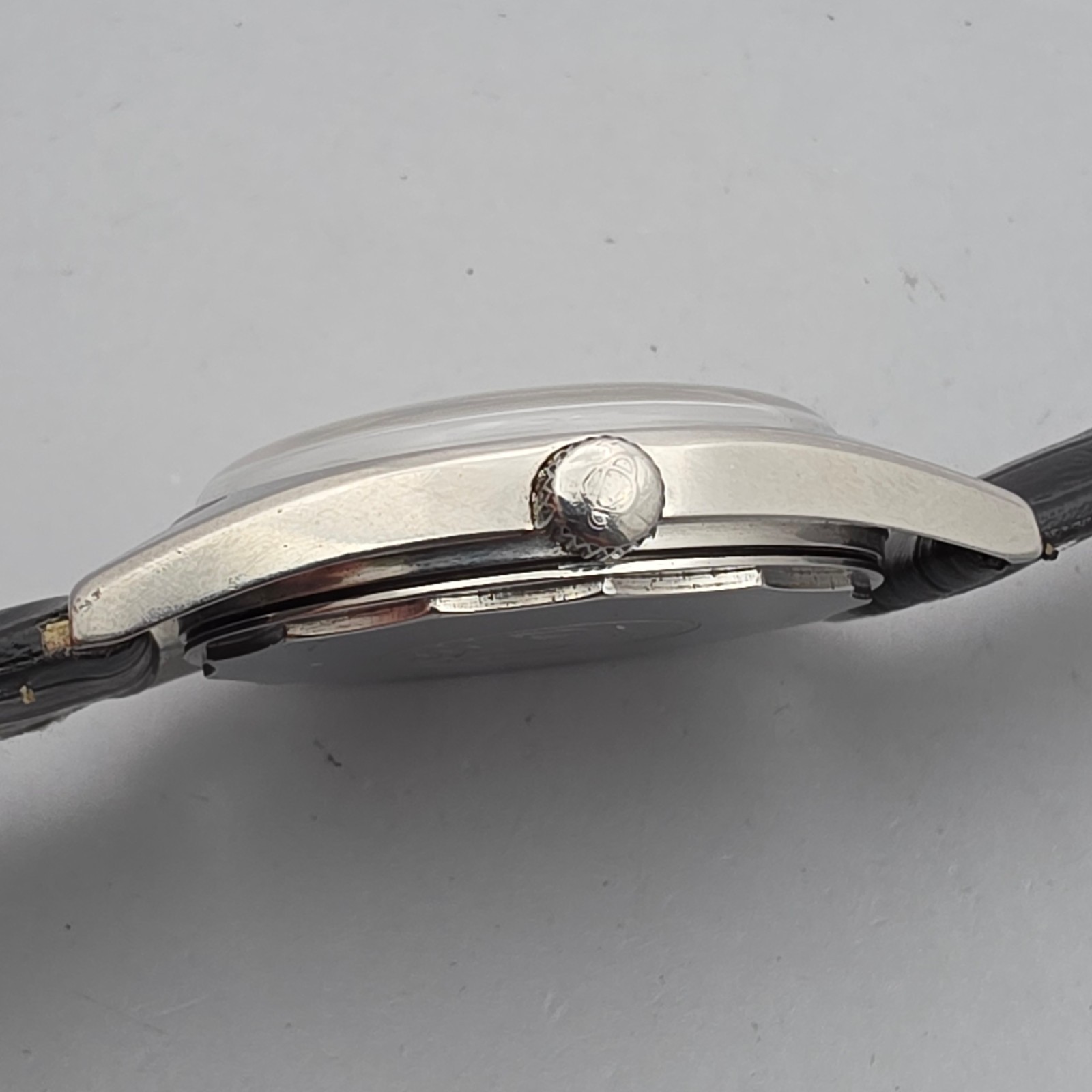 Vintage ENICAR Ocean Pearl men’s manual wind watch AR-160 swiss made 1970s