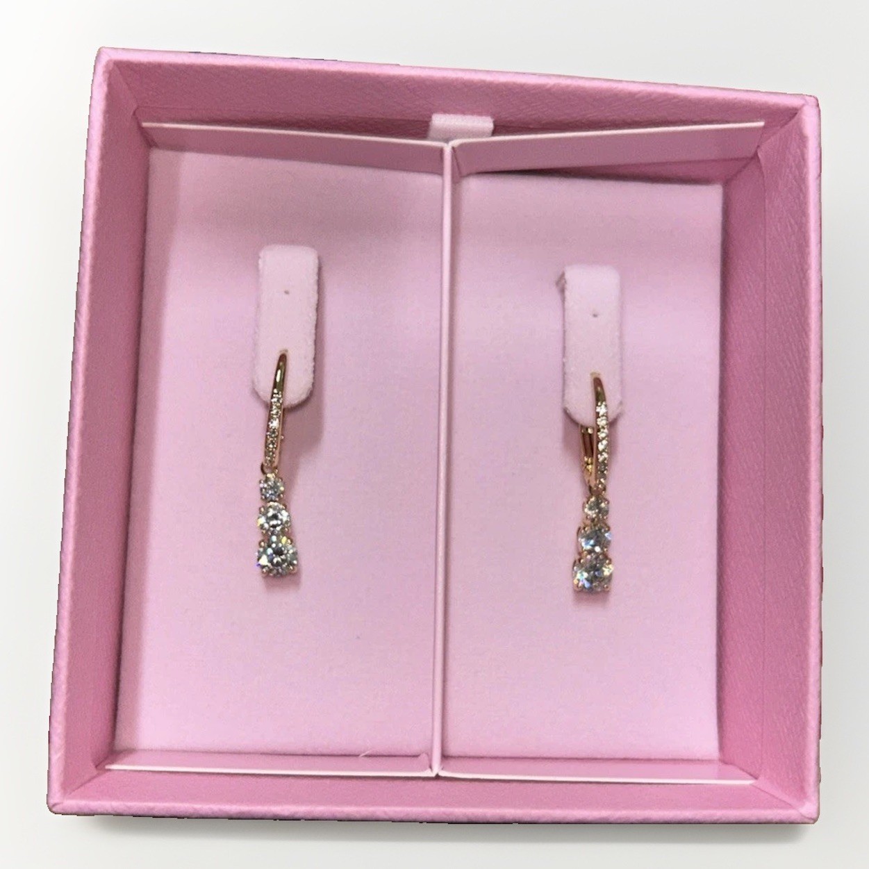 Swarovski Stilla Attract Hoop Earrings Gold-Tone Plate 5723300
