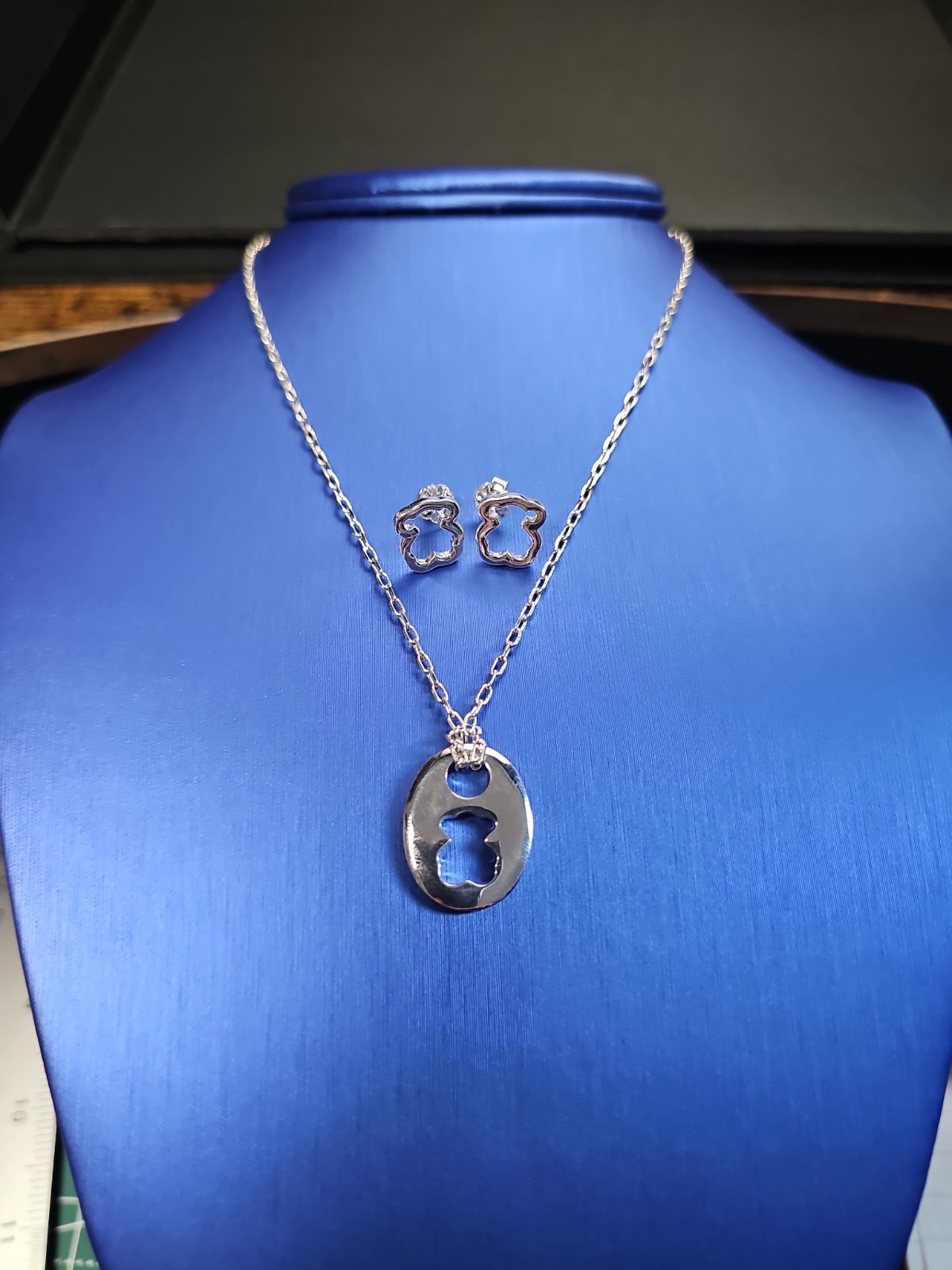 Tous Teddy Bear Pendant Necklace Earring Set Openwork S925 Sterling Silver 16″