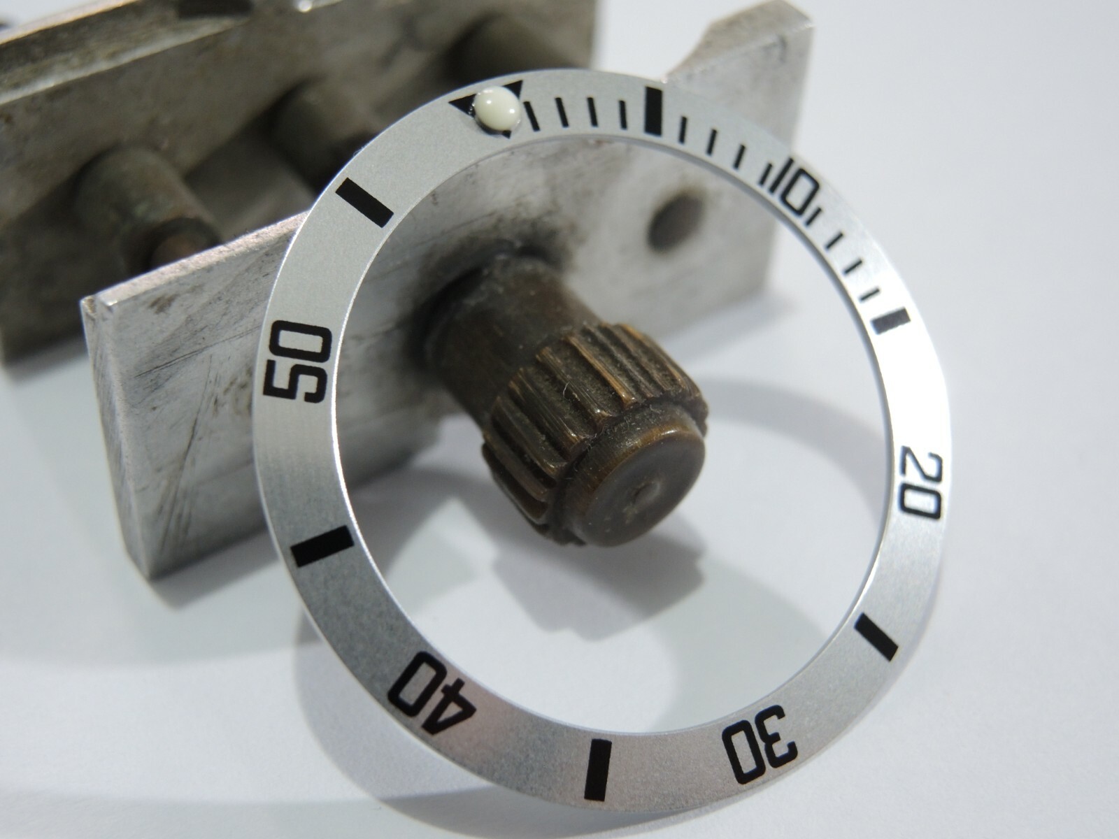 NEW SILVER SUBSTYLE BEZEL INSERT LARGE DIVERS 10BAR SKX031-033 (7S26-0040) WATCH