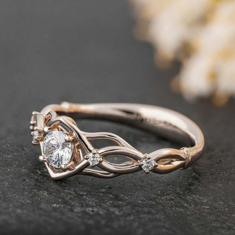 Split Open Band Solitaire Accent Ring 1ct Round Cut Moissanite White Gold Plated