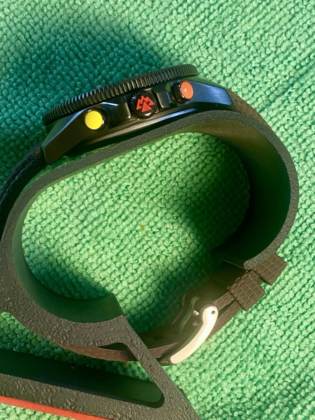 Timex tide temp compass watch. TW2V03900. New/Box/papers😎 Free Silicone Band.