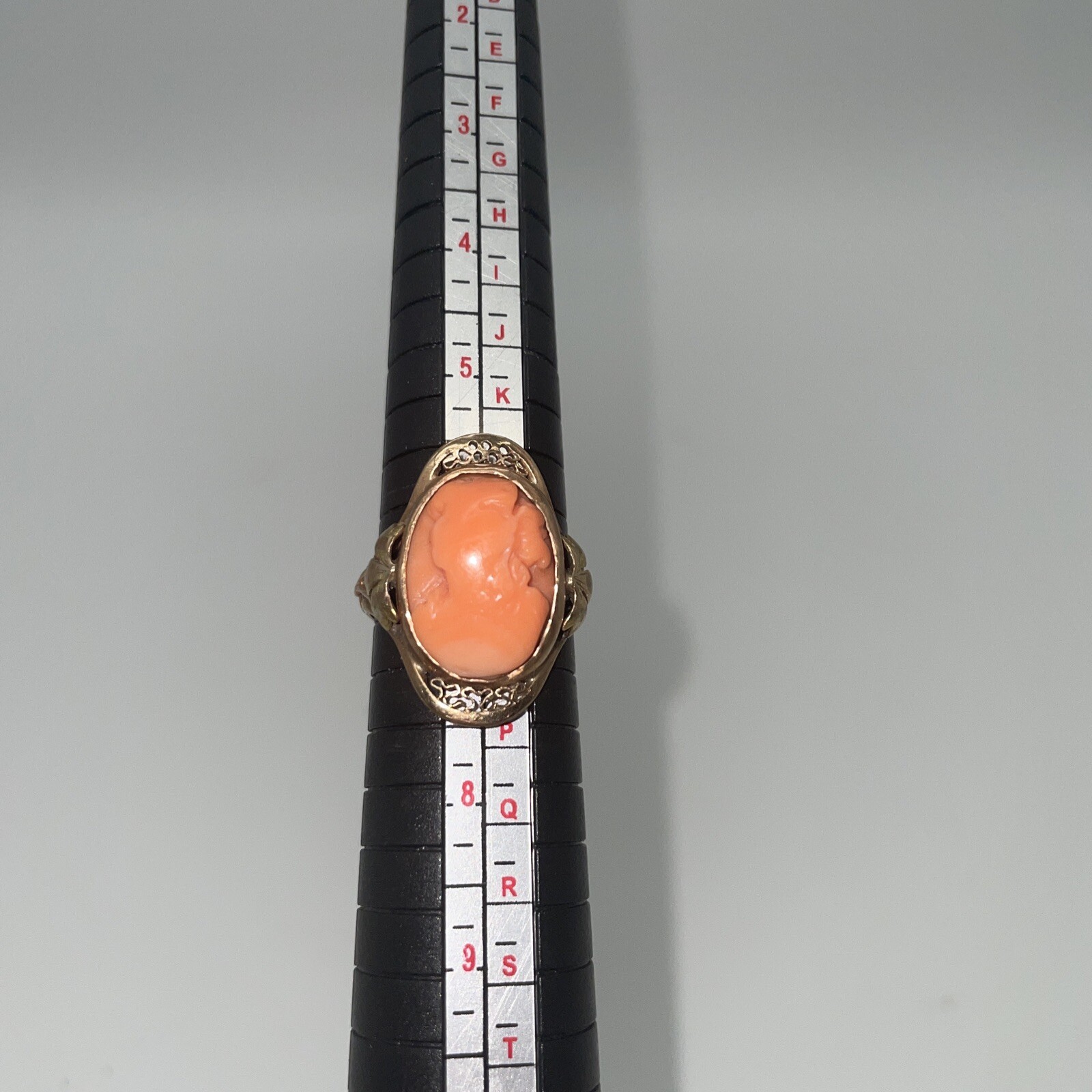 10 Karat Size 6.5 Yellow Gold Vintage Cameo ring 4 Grams Antique Early 1900’s