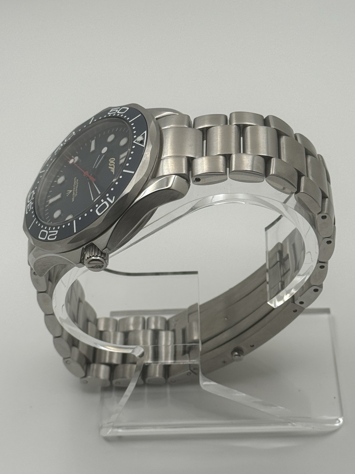 James Bond 007 “Casino Royale” NH35 Auto Watch Blue Dial Diver 100m 41mm