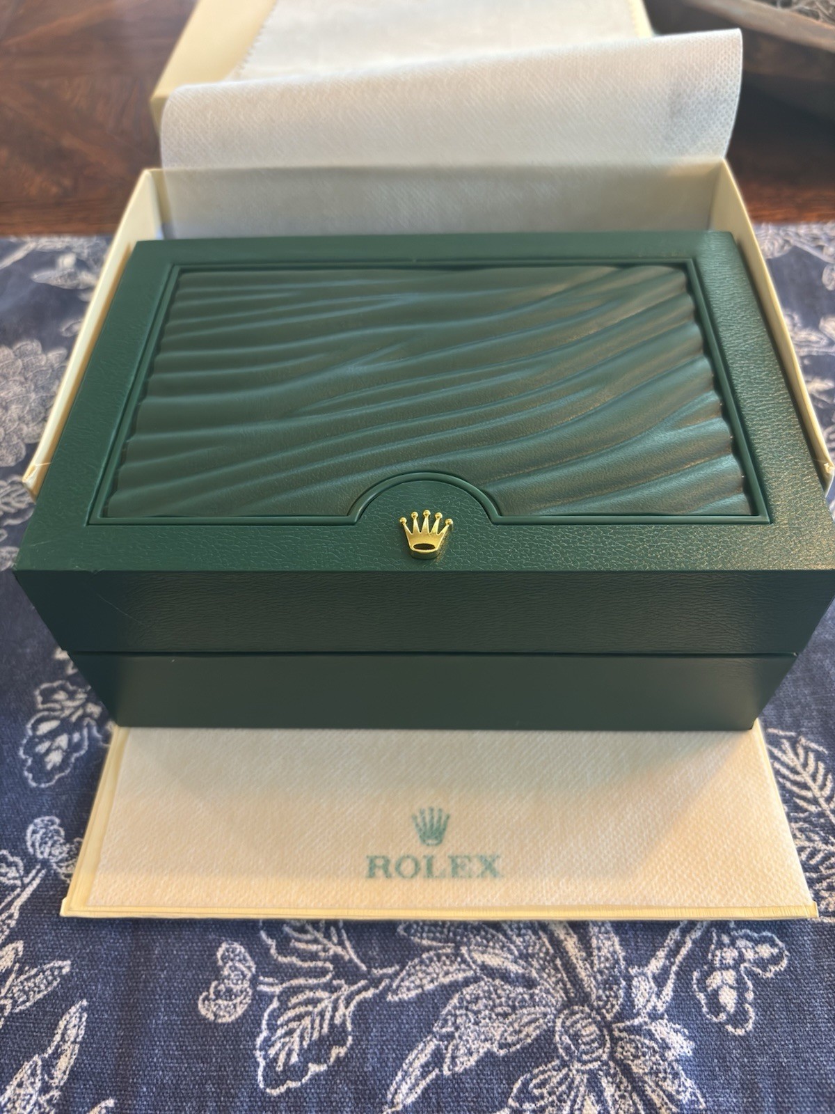 Rolex 39139.01 Wristwatch with Storage Box (Green)