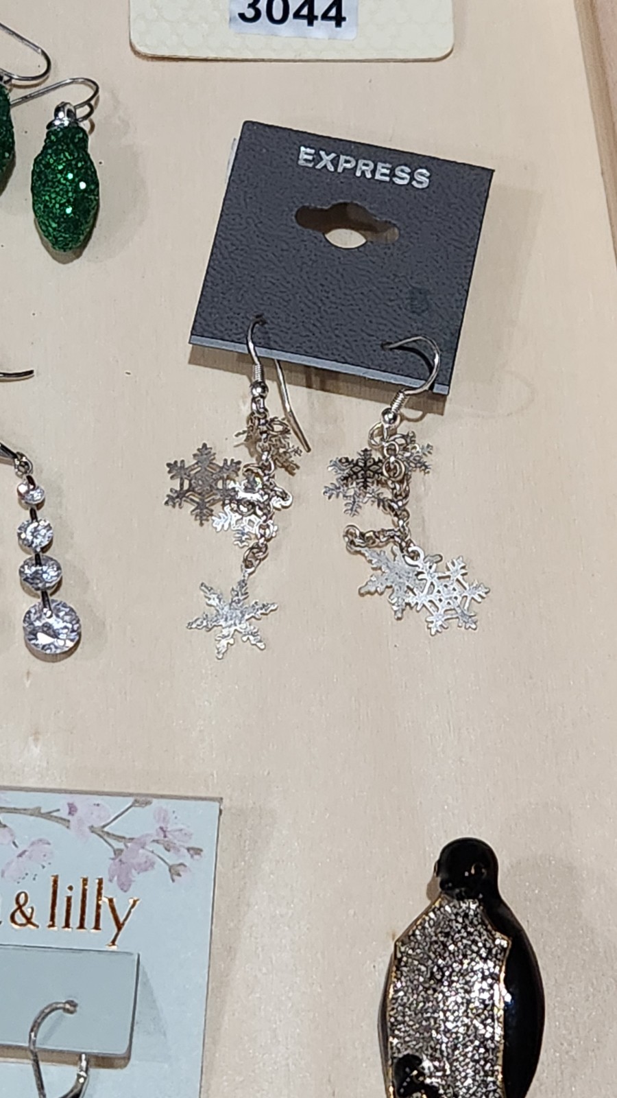 Christmas Holiday Jewelry Lot 15 Pc Snowflake Penguin Ornament Earrings Brooch