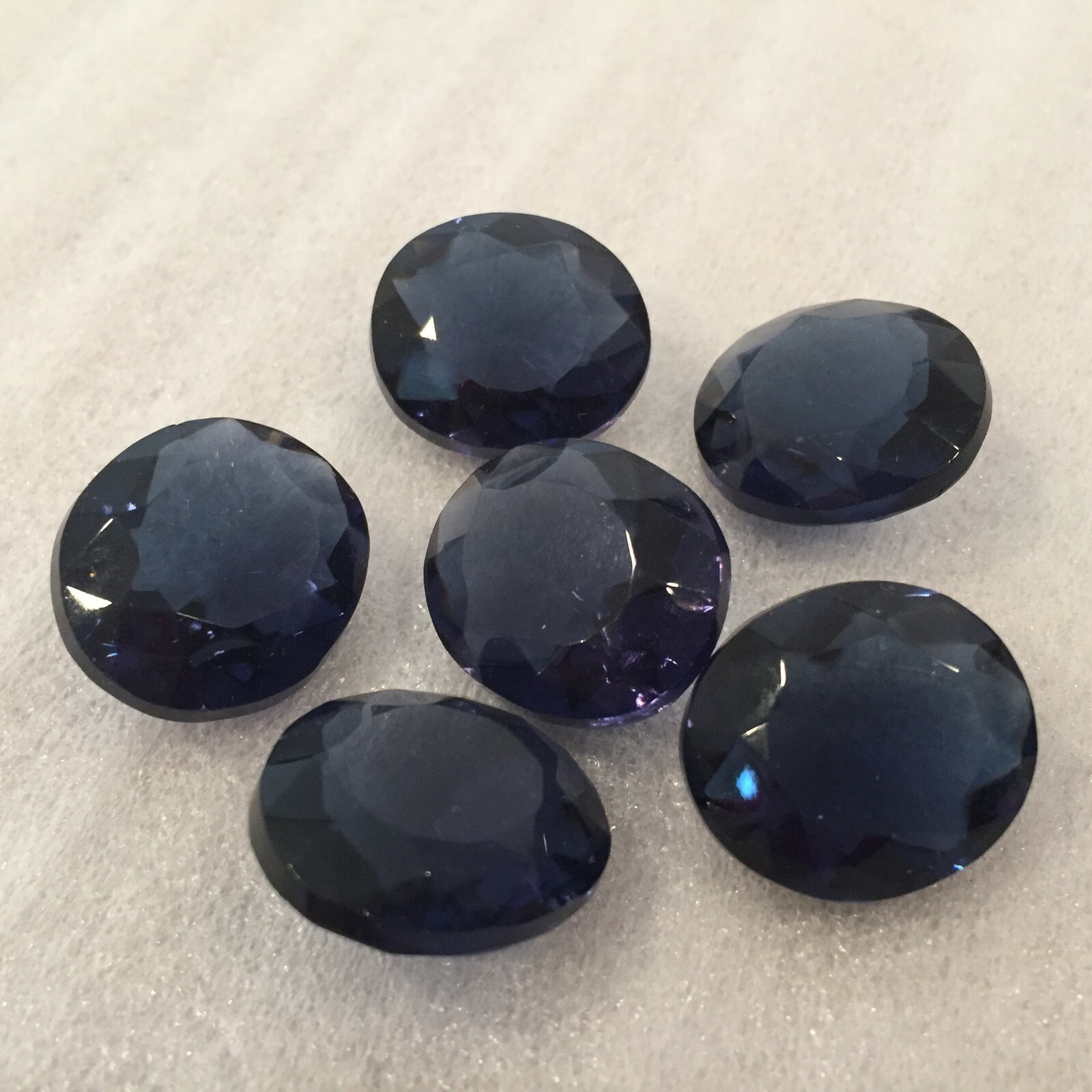 AW536 Vintage 23x20mm blue faceted glass ovals,faceted pointed back,unfoiled (6)