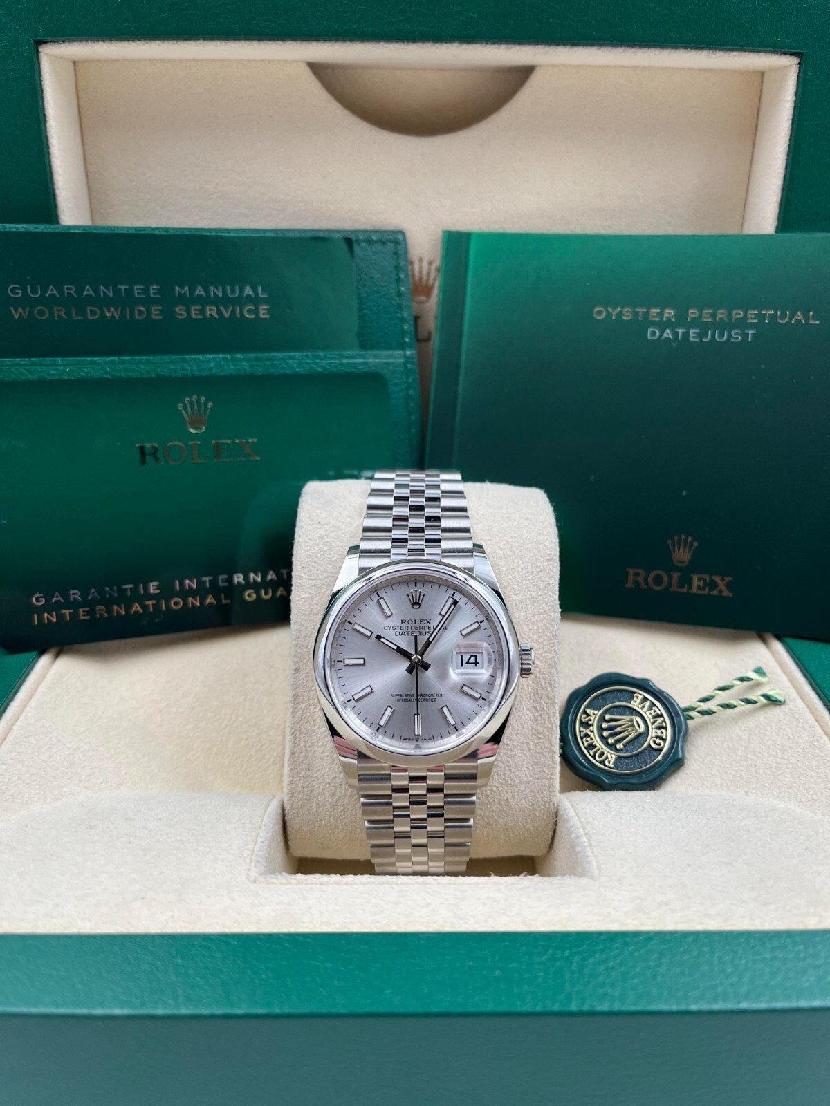 Rolex Date Just 36mm Smooth Silver Dial Jubilee Bracelet 126200 Pre-Owned 2023