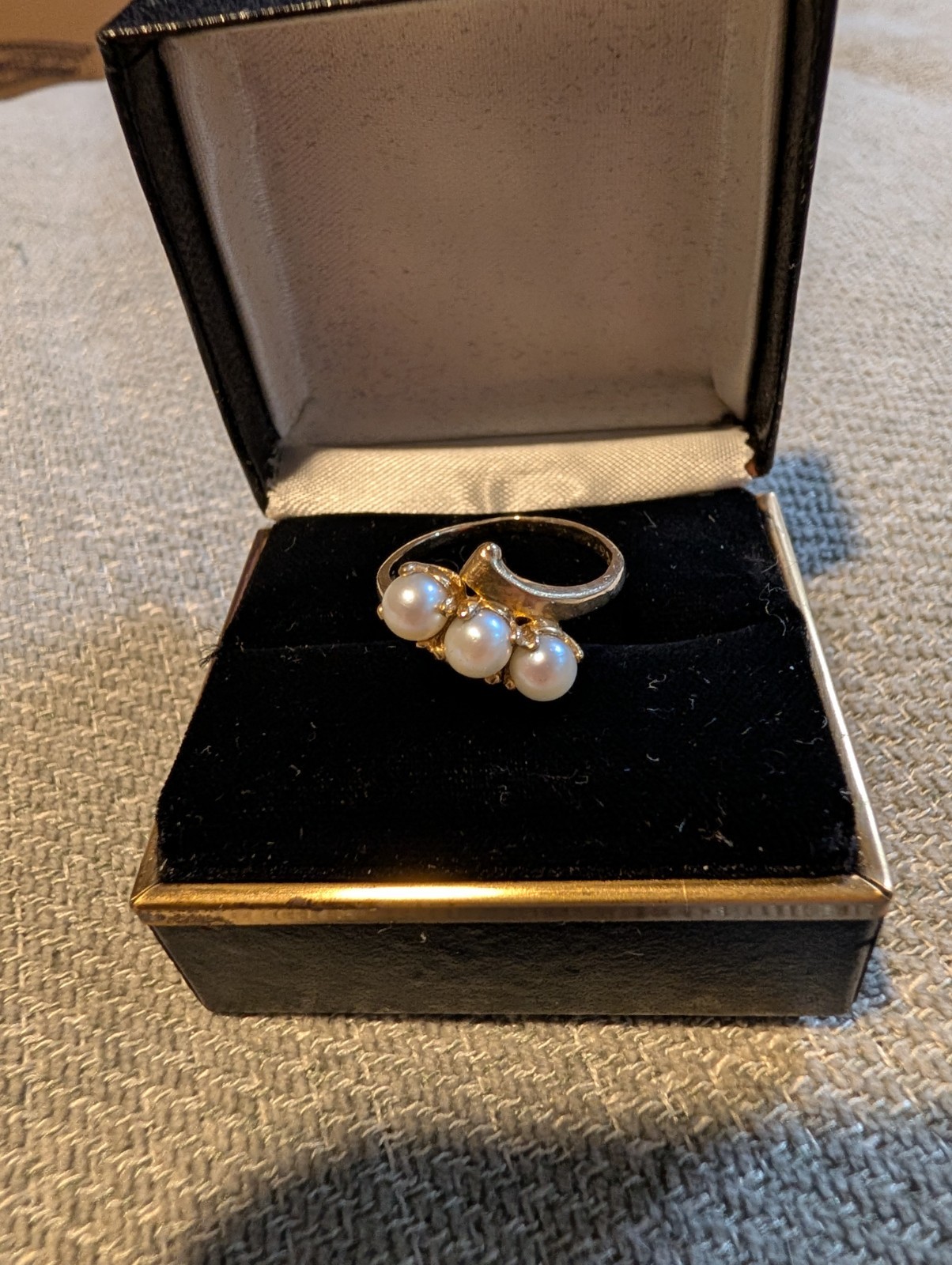 intage Solid 10K Yellow Gold 3 Pearl Bypass Ring Size 5.5 Three Stone 3.0g RG