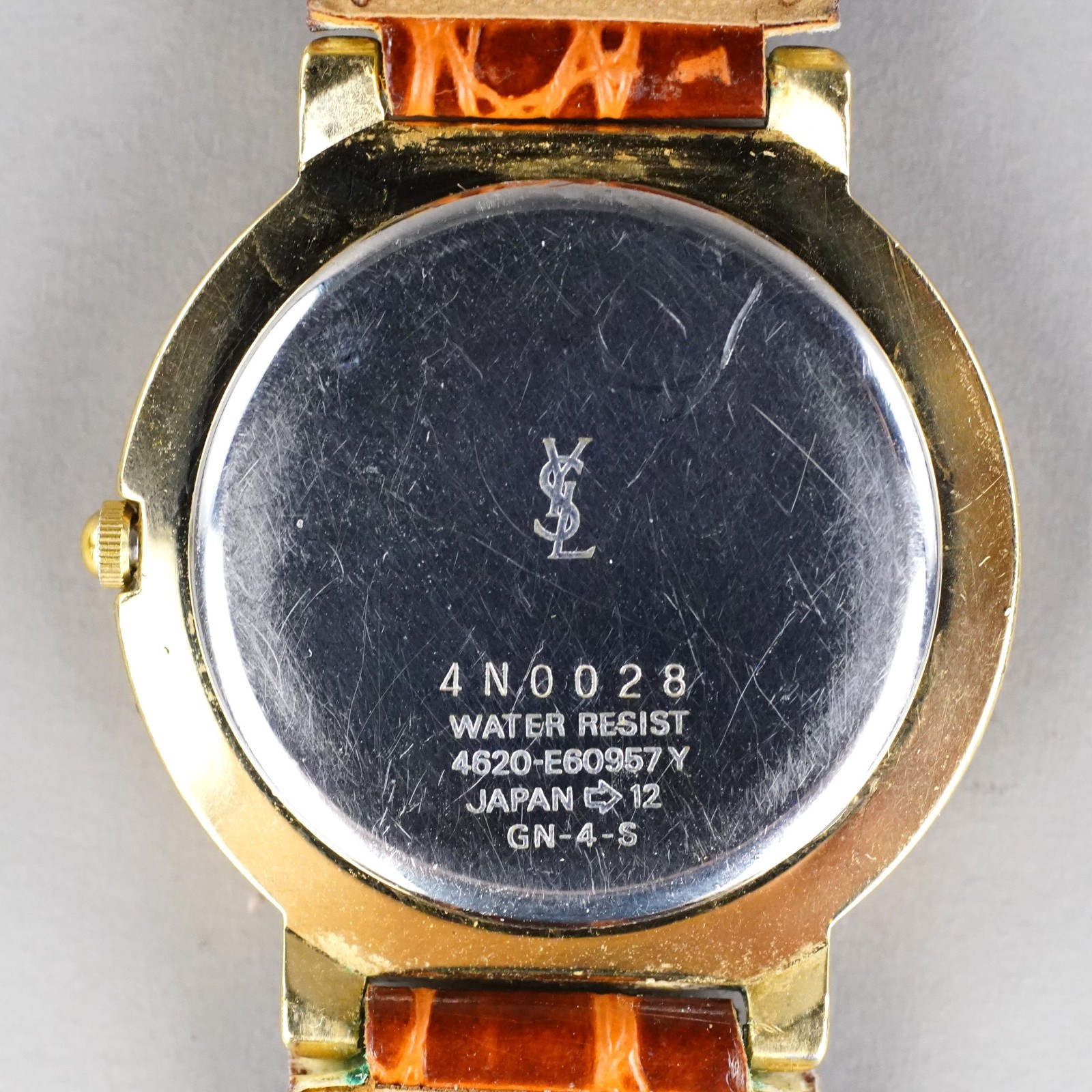 Yves Saint Laurent Vintage Men’s Watch 4620-E60957 Silver 31mm New Battery