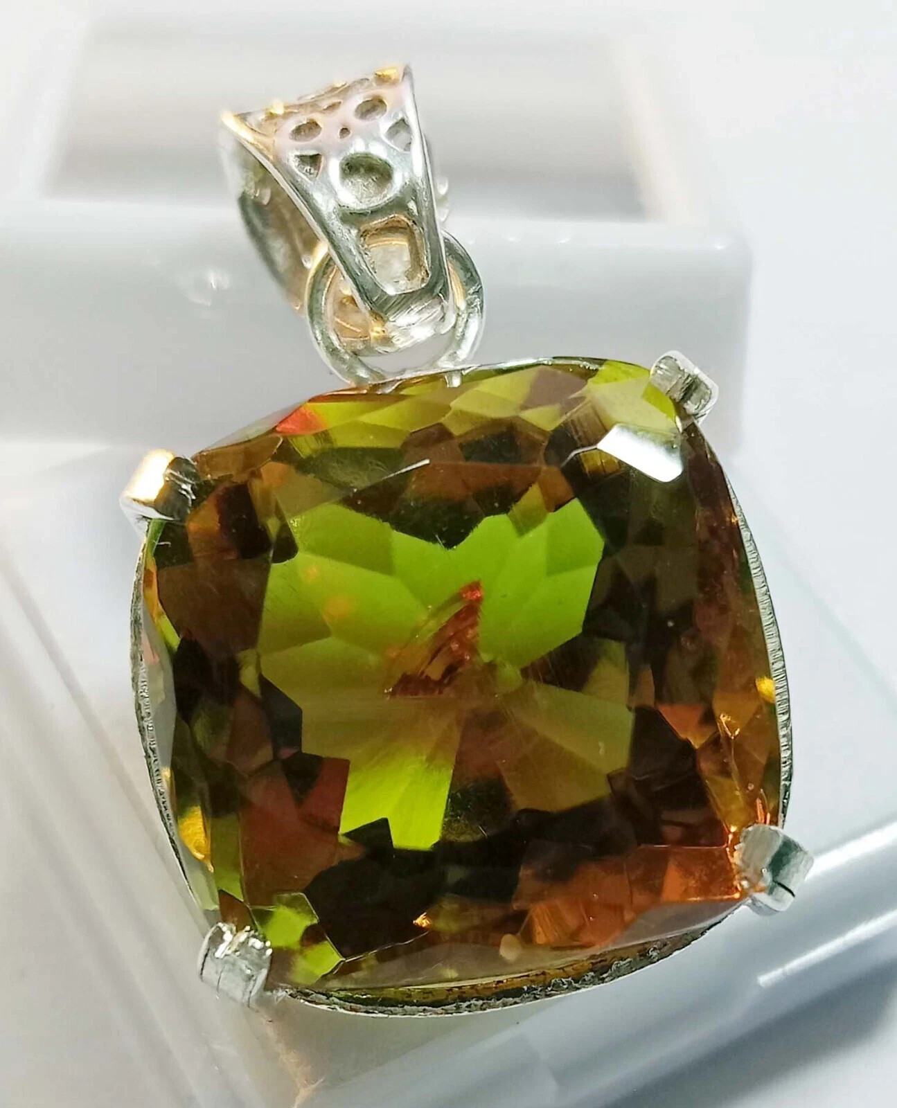 Alexandrite Pendant Cushion Cut 49-50 Ct Natural Loose Gemstone Locket Certified