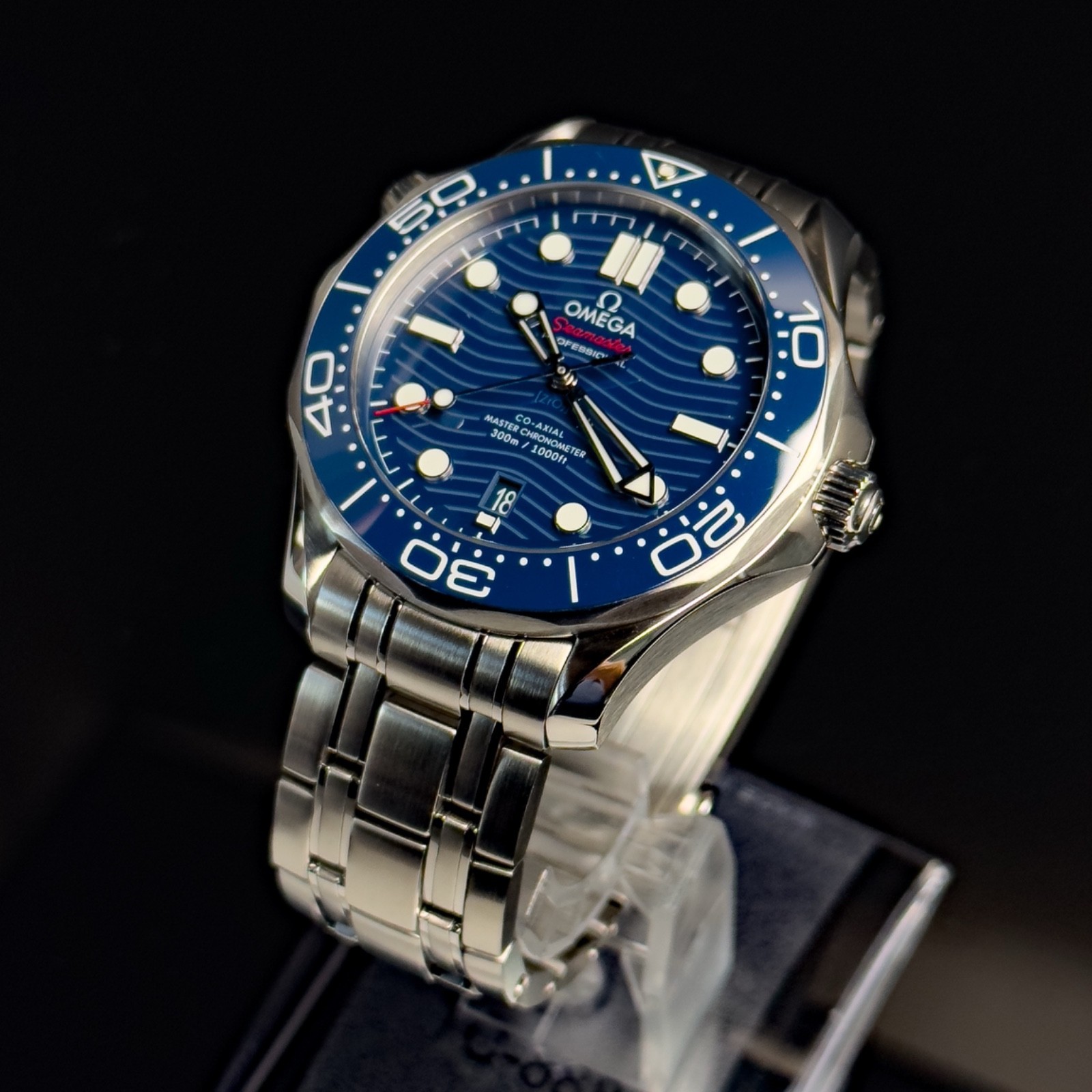 2024 Omega Seamaster Diver 300M Blue Wave Ceramic 42mm B&P 210.30.42.20.03.001