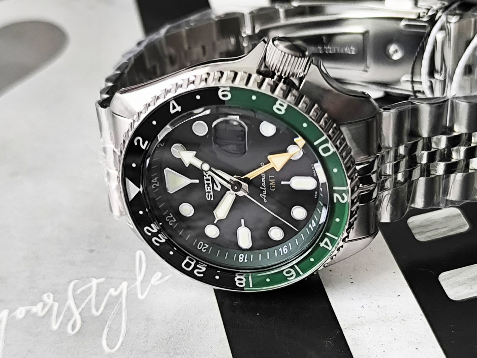 Seiko 5 Sports Asia SSK035K1 SKX Sports Style GMT Green dial (no box*) SSK035K1