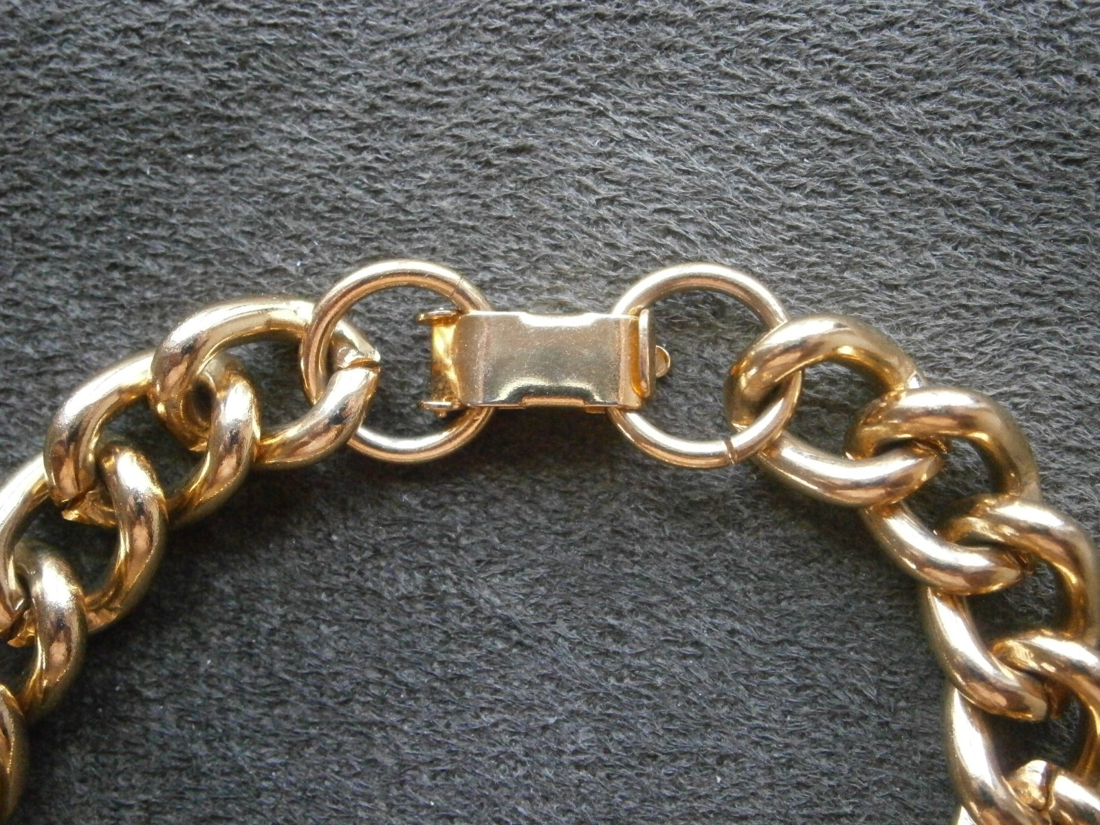 Chunky Heavy Curb Chain Link Vintage Goldtone Bracelet 7.25″ ~ 30.0g