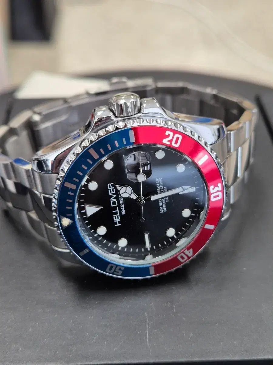 HELL DIVER metal watch Britain green dial all black pre