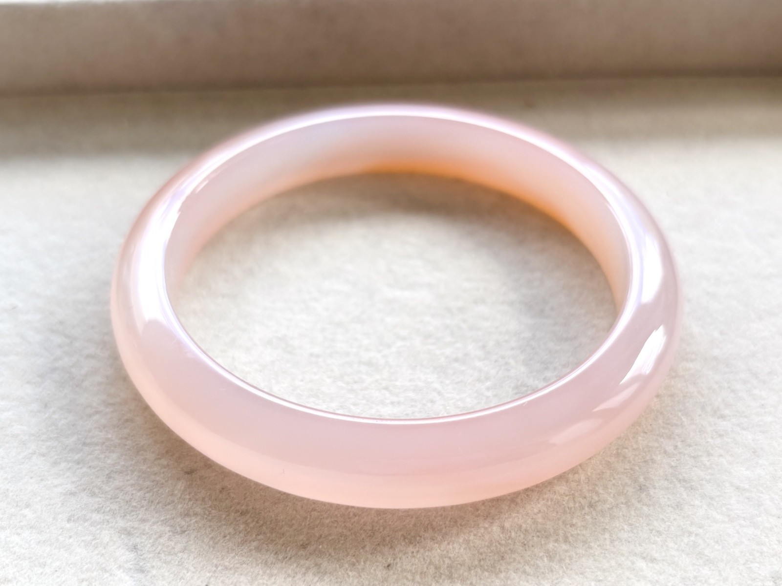 61mm Carnelian Agate Bangles Bracelets Peach Lace Agate Banding