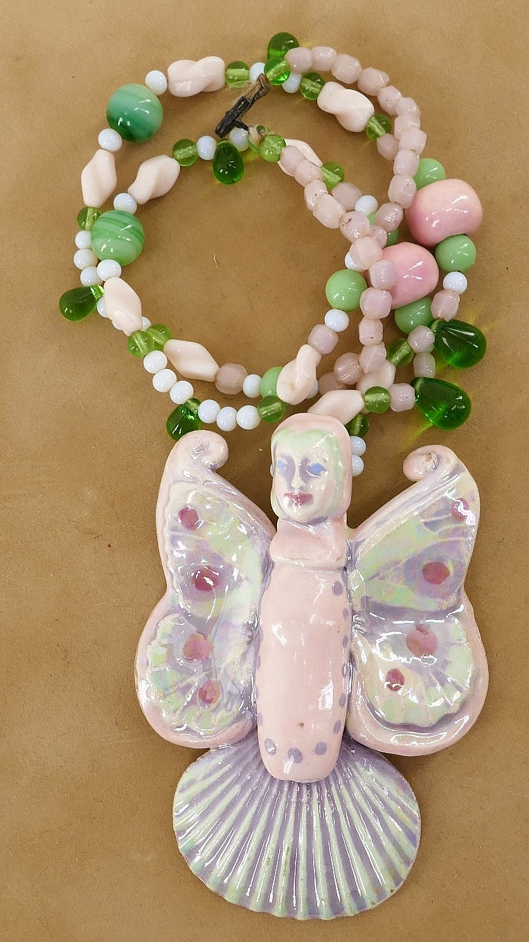 CHUNKY CERAMiC DOLL FACE BUTTERFLY ANGEL FAiRY CANDY COLORED BEADED NECKLACE