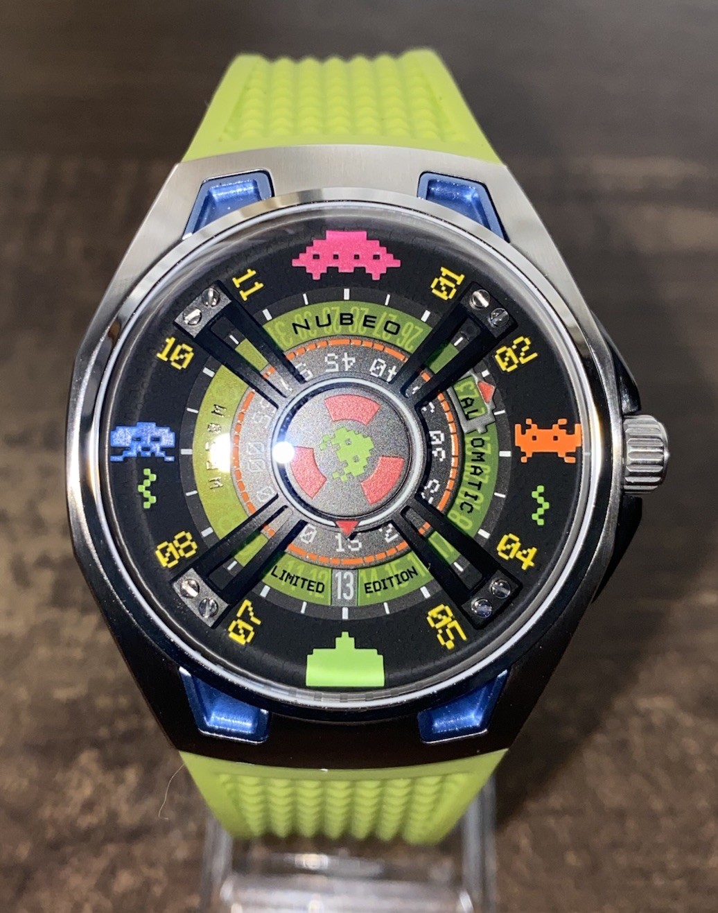 NUBEO SPACE INVADERS 👾 MYSTERY WATCH COOL UNIQUE FUTURISTIC SPACE AGE CRAZY 🛸