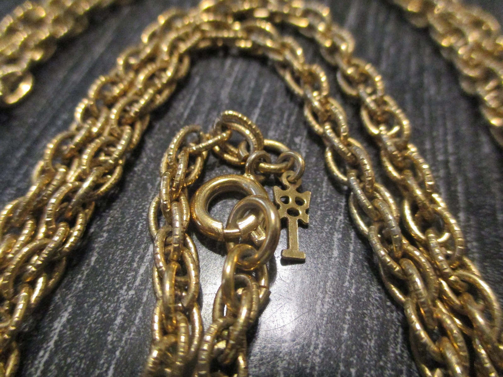 Vintage Retro Estate Key Logo Crown Trifari Gold Tone Chain 29-1/2 Long Necklace