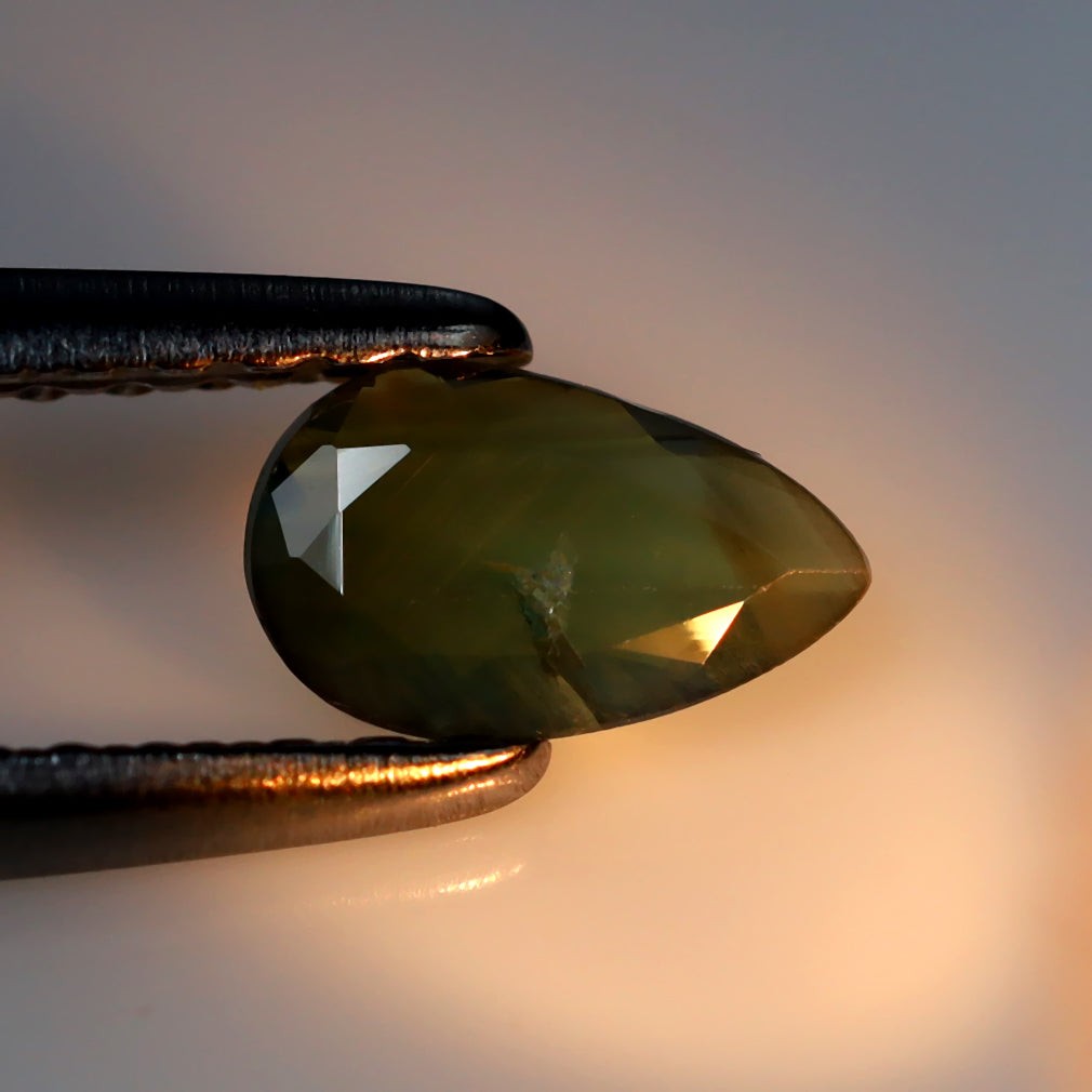 0.29 ct Topnotch Pear (6.10 x 3.79 mm) Green Natural Unheated Alexandrite