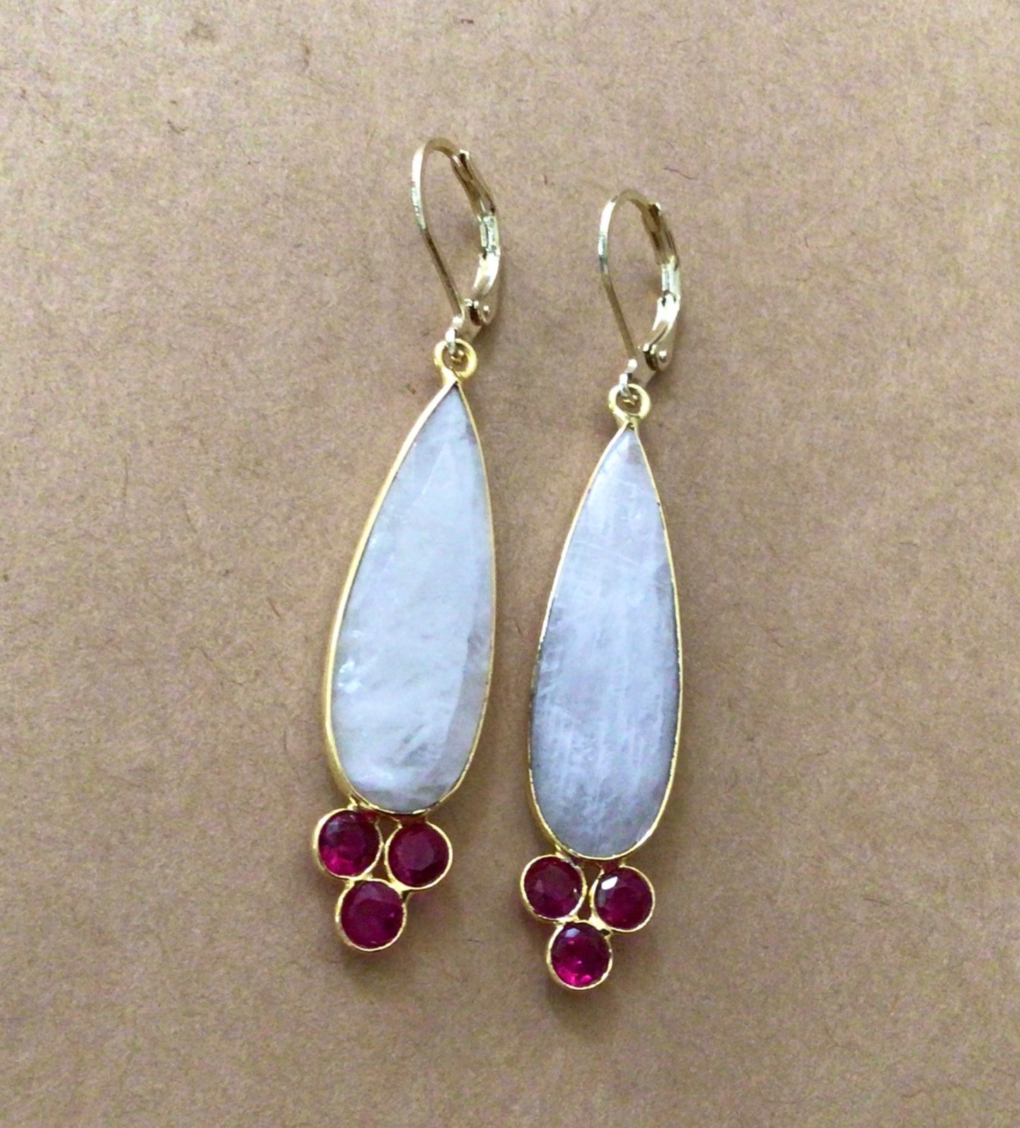 $270 MOONSTONE SUNDANCE CHARM ARTISAN JEWELRY EARRINGS