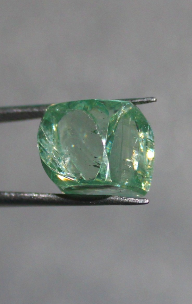 11.70 Ct VVS1 Aqua Moissanite Rough Gemstone, crystal polished Raw Moissanite