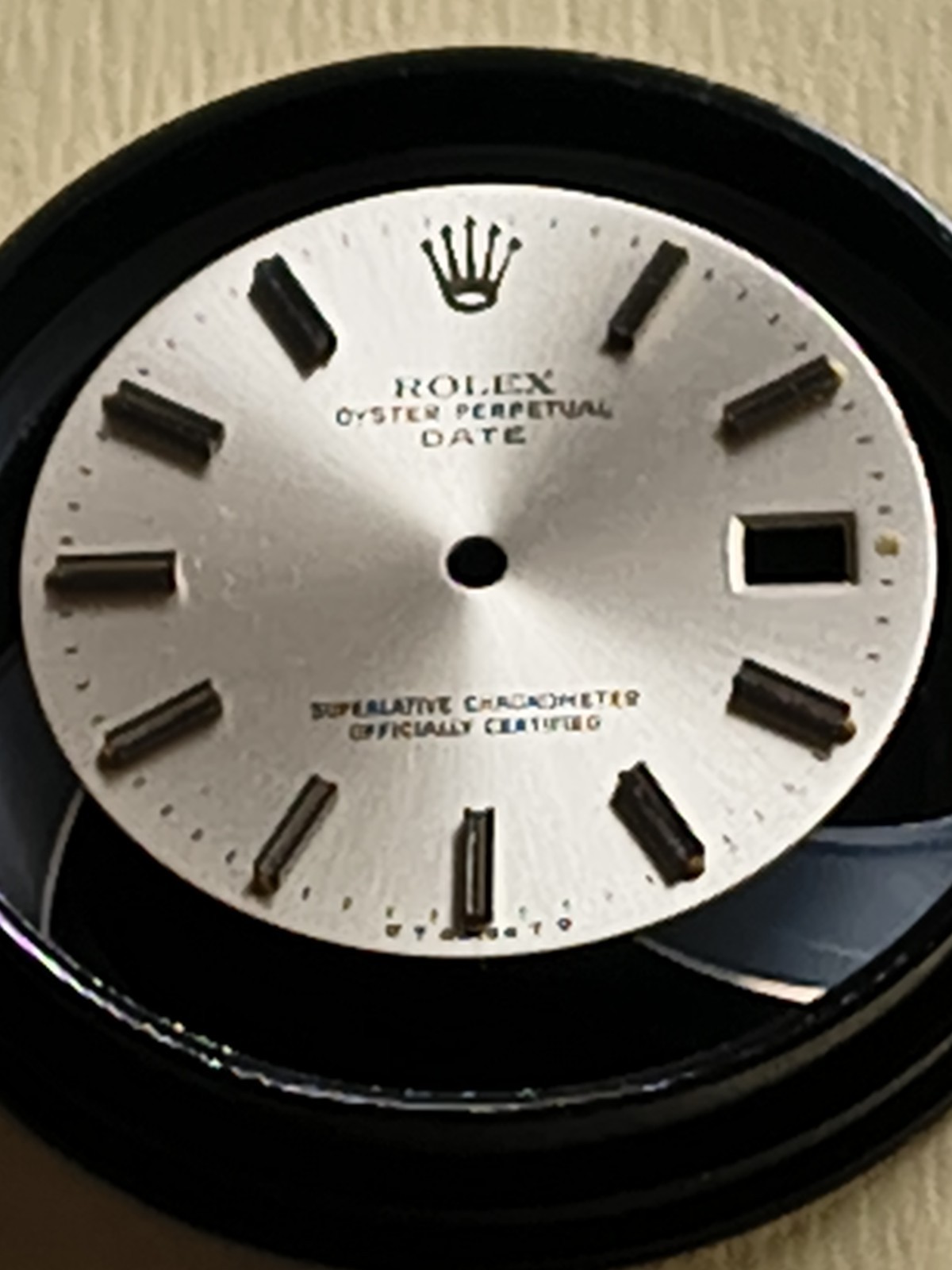 Rolex Oyster Perpetual Date Silver Metal Dial Non-Numeric Hour Marks – PN S1