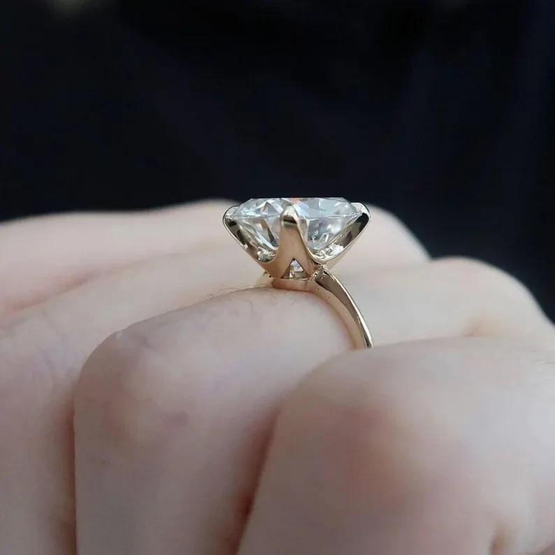 5.0Ct Cushion-Cut VS1 Lab Grown Diamond Solitaire Engagement Ring 14K White Gold