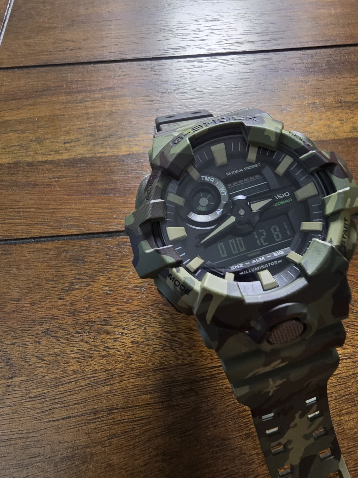 Casio G-Shock GA-700CM-3A Camo Green Ana-Digi 200M Men’s Watch Runs Great