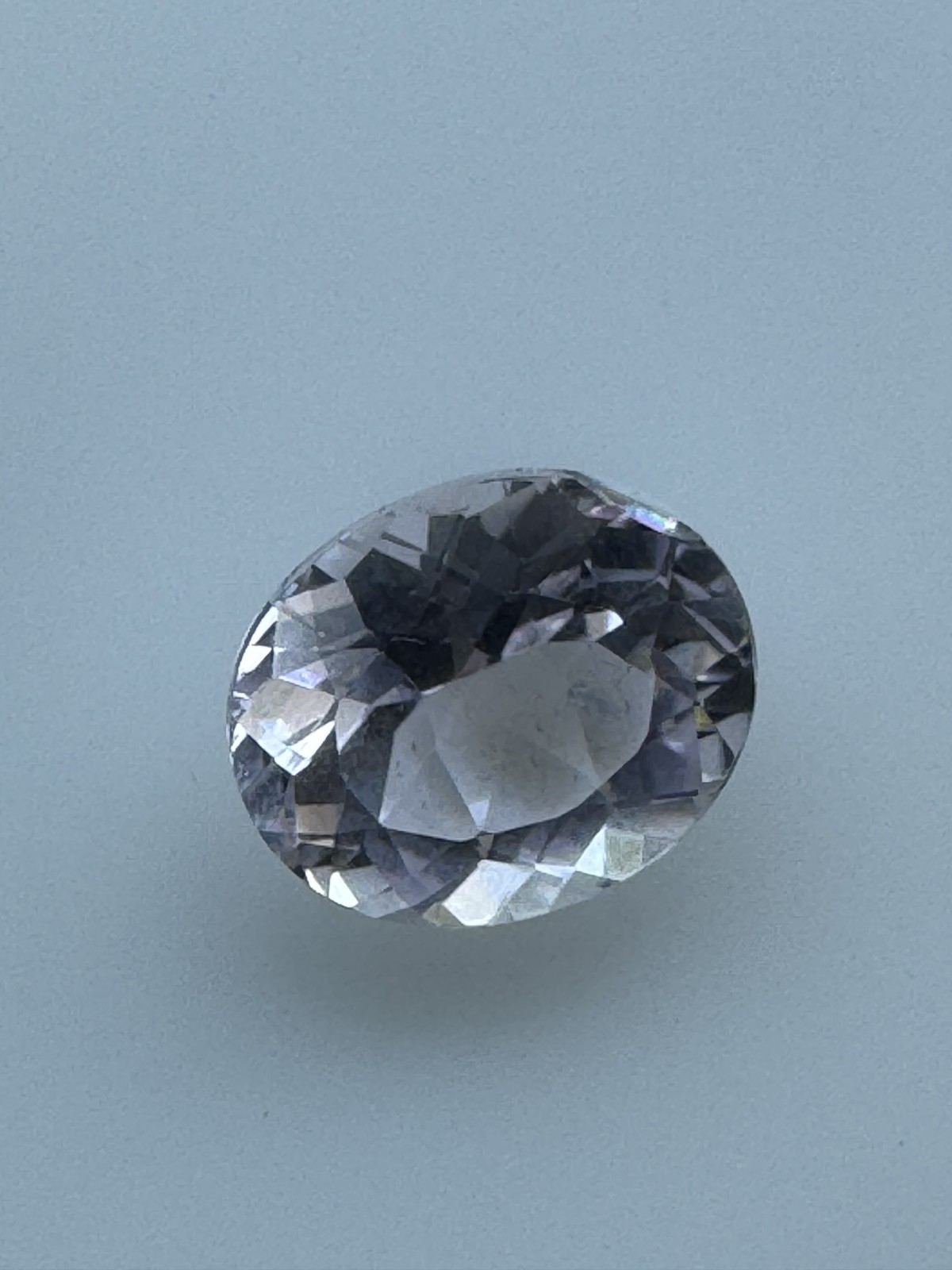 Lavender Pink KUNZITE, 12.7 x 10.8 mm Oval. 6.48 Carats. Clean