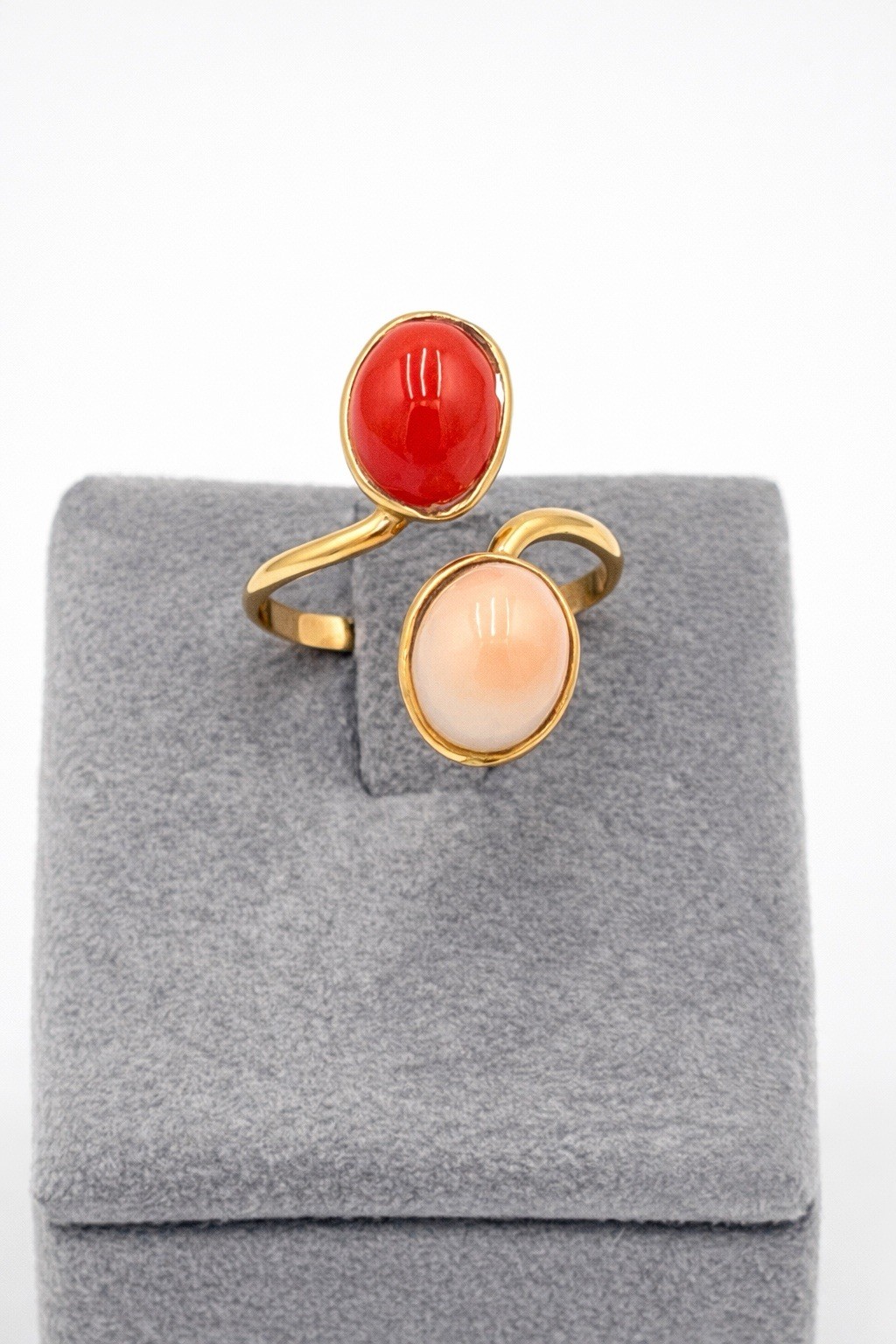 14kt Yellow Gold Red and Pink Mediterranean Coral Ring 10x8mm
