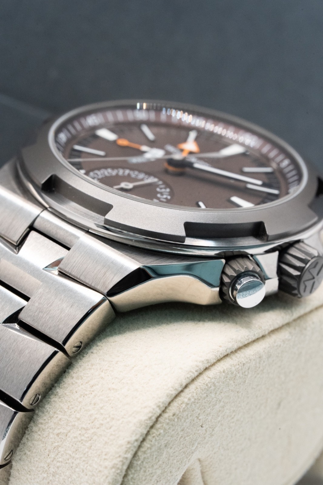 Vacheron Constantin Overseas Dual Time Titanium Brown Dial 41mm 7930V/210T-H072