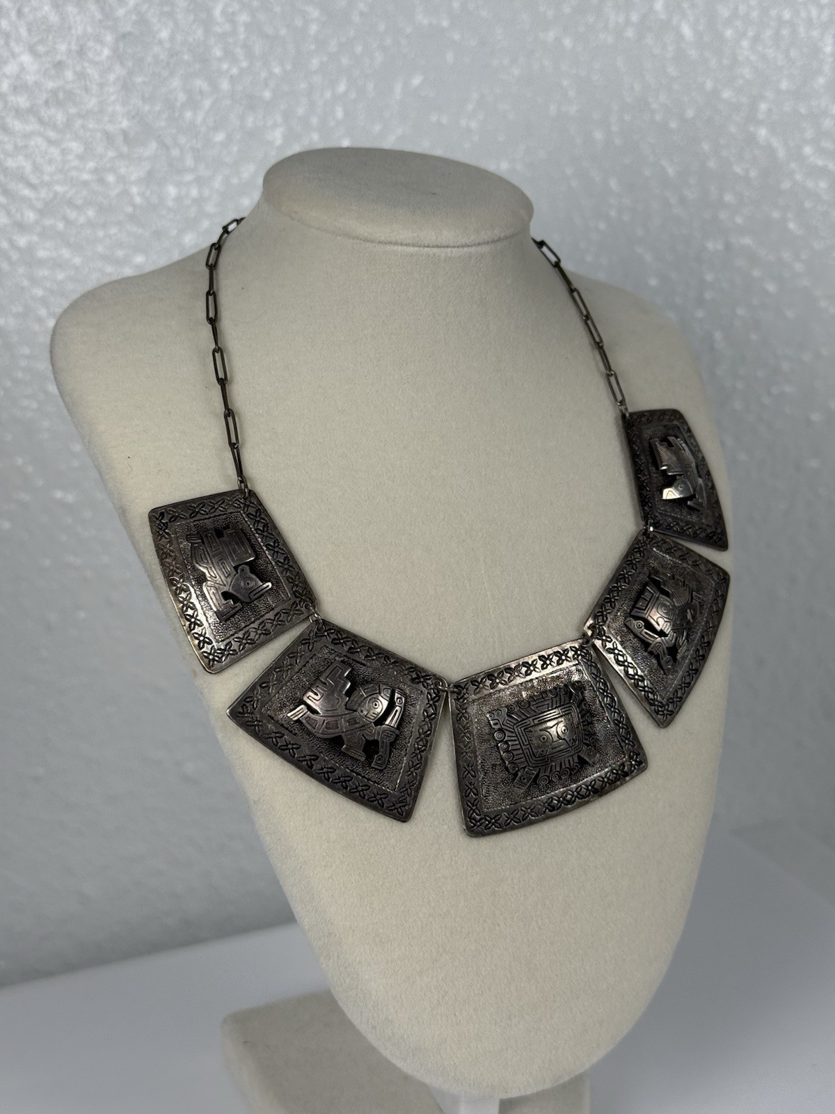 VTG 900 Silver Storyteller 15” Necklace 5 Panel South American Pre Colombian