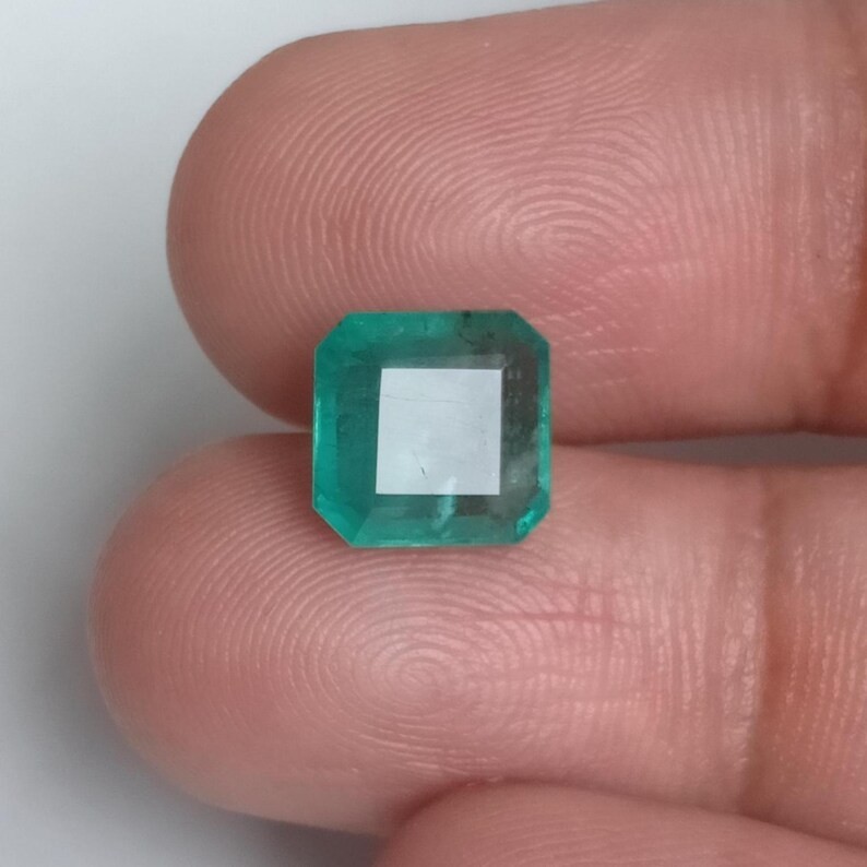 Genuine Zambia Emerald Unheated Untreated Octagon Shape Gemstone 3.25 Carat