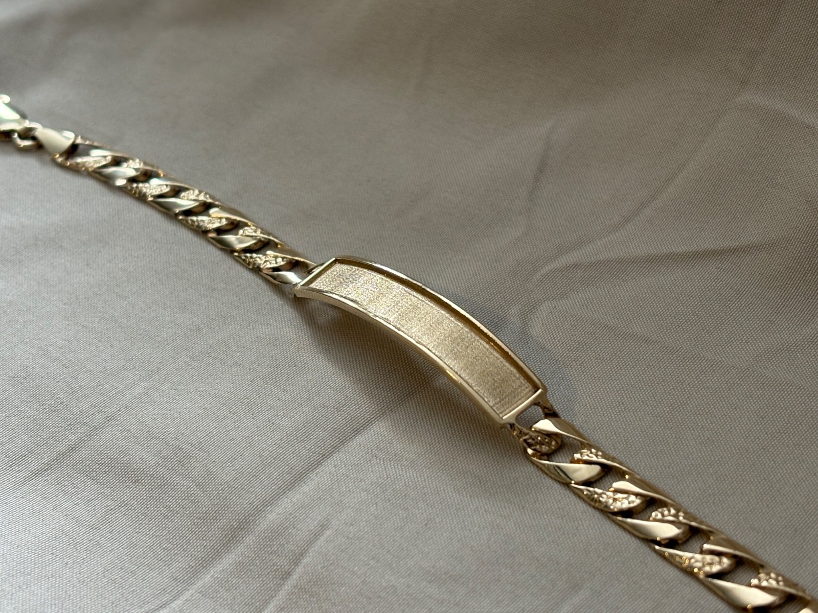 Mens 14K Solid Yellow Gold ID Bracelet 14.79 Grams 14.79g