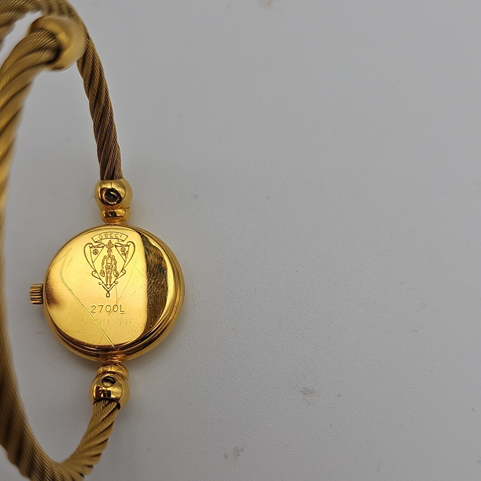 Vintage GUCCI 2700L Ladies Watch Gold Wire Cable Bangle Black Dial Swiss Quartz