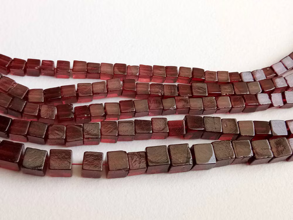 3.5-5.5mm Garnet Cube Beads, Garnet Plain Box Beads, Natural Garnet Gemstones