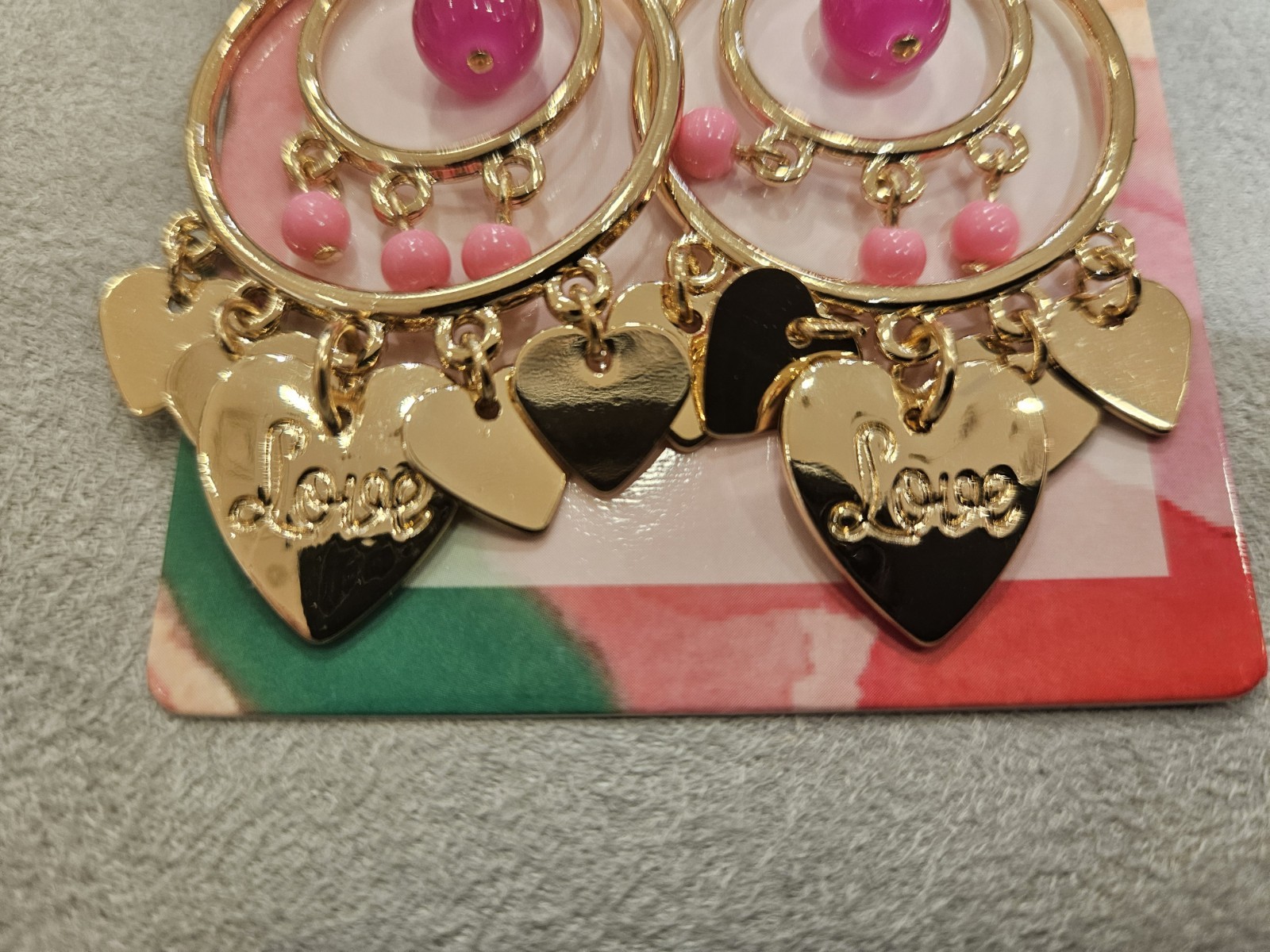 LILLY PULITZER EARRINGS NWT 🩷 Paradise Pink LOVE HEART CHARM Dangling PIERCED