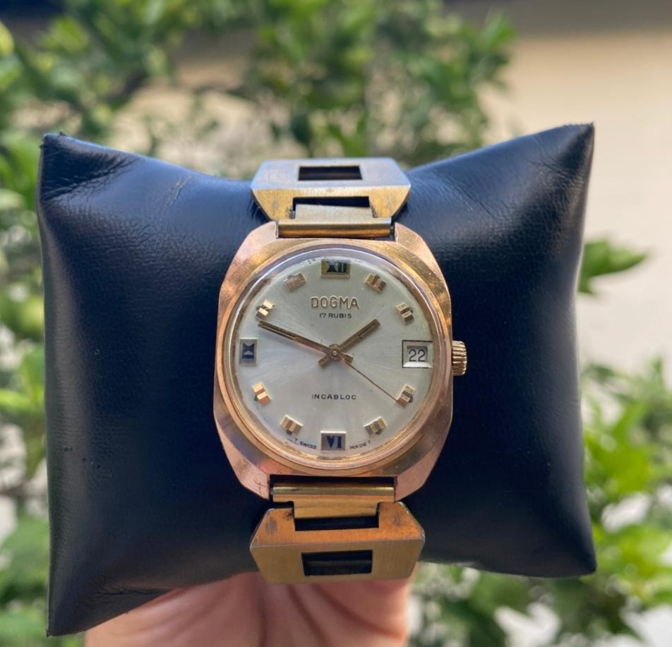 Vintage 1970s Men’s Dogma De Luxe 17 Jewels Swiss Made G Plated 31mm Watch