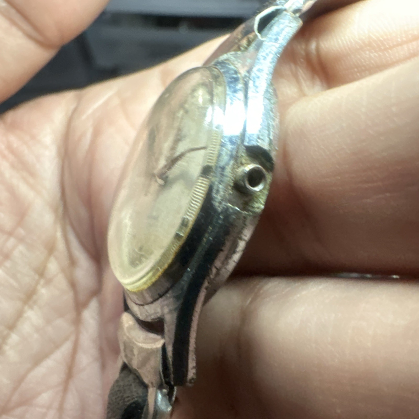 Vintage HELBROS INVINCIBLE gold mens Manual Wind 33mm Mens Watch – For Repair
