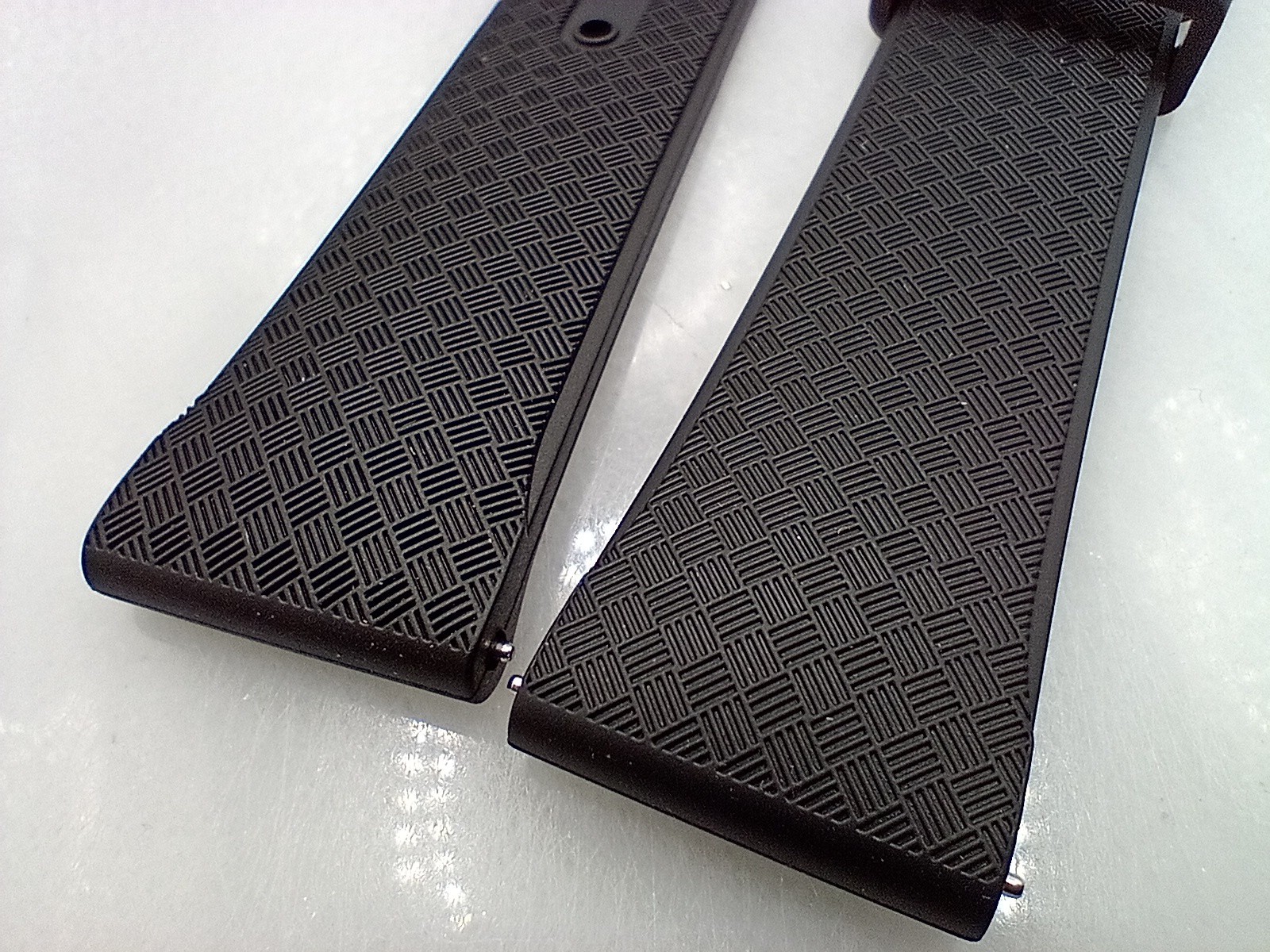 New 20mm Watchgecko Zuludiver HNBR Rubber Watch Strap Black Quick Release 6B360