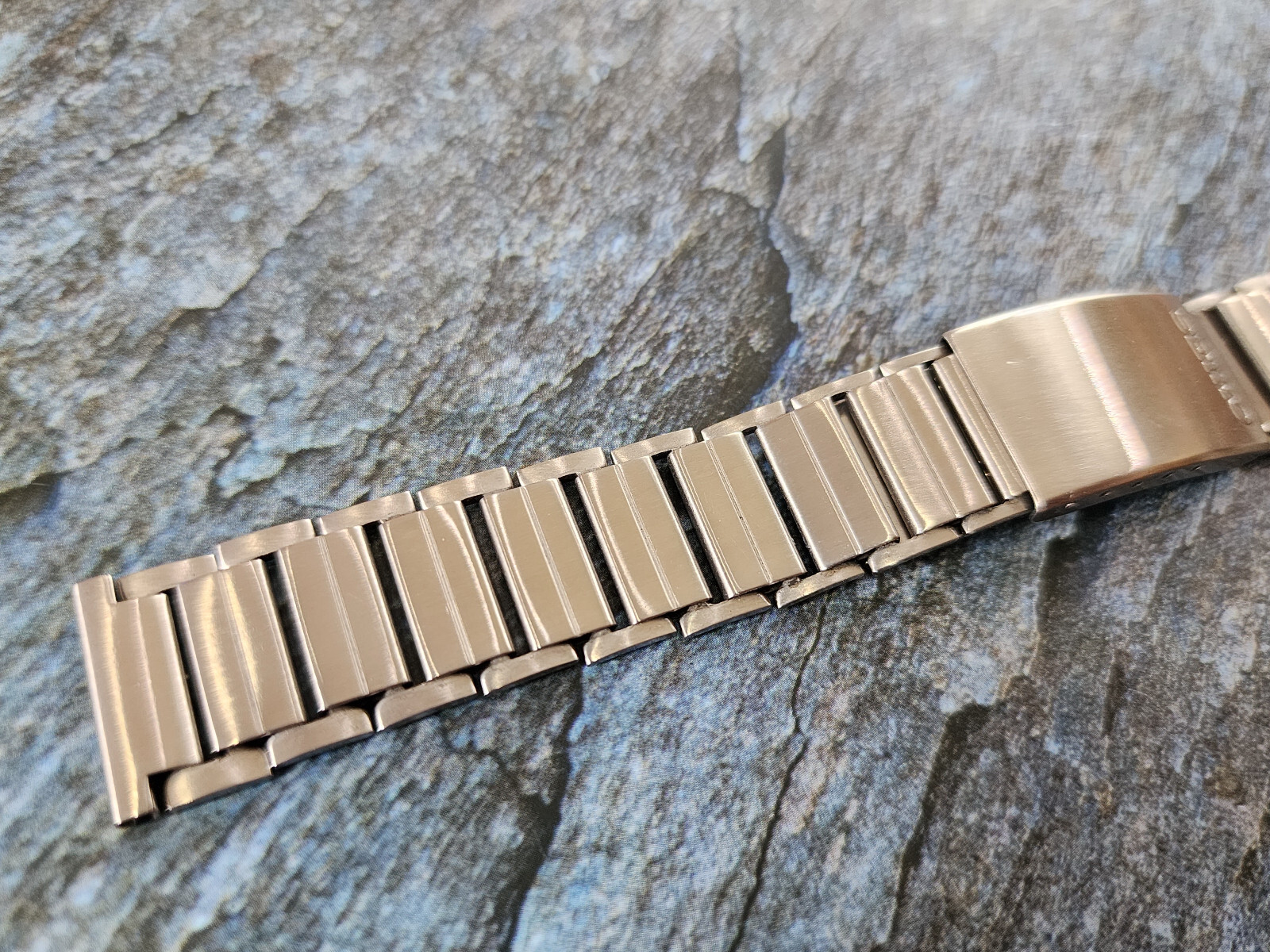 Used Vintage Seiko Bracelet Straight end 18mm Unique Style 3.