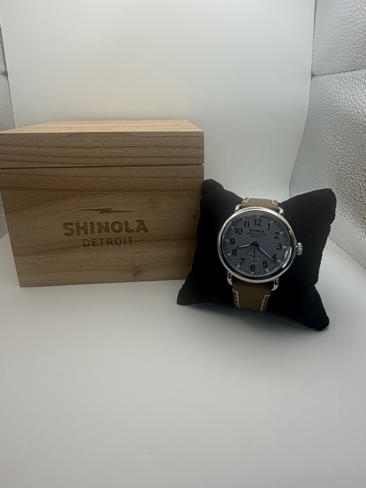 Shinola Argonite-1069 Quartz 41mm Slate Blue Dial Brown Leather Strap Watch Box