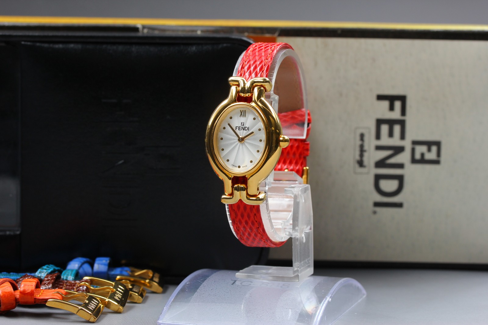 Vintage FENDI 640L Chameleon 5 Colors Belt Gold Women’s Quartz Watch [Box]