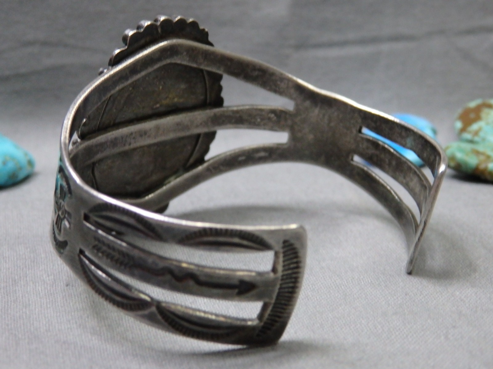 Fred Harvey NAVAJO Natural CARICO LAKE TURQUOISE Coin SIlver 36g Cuff Bracelet